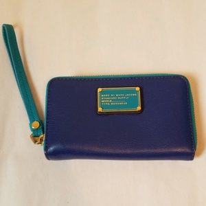 Marc by Marc Jacobs wristlet